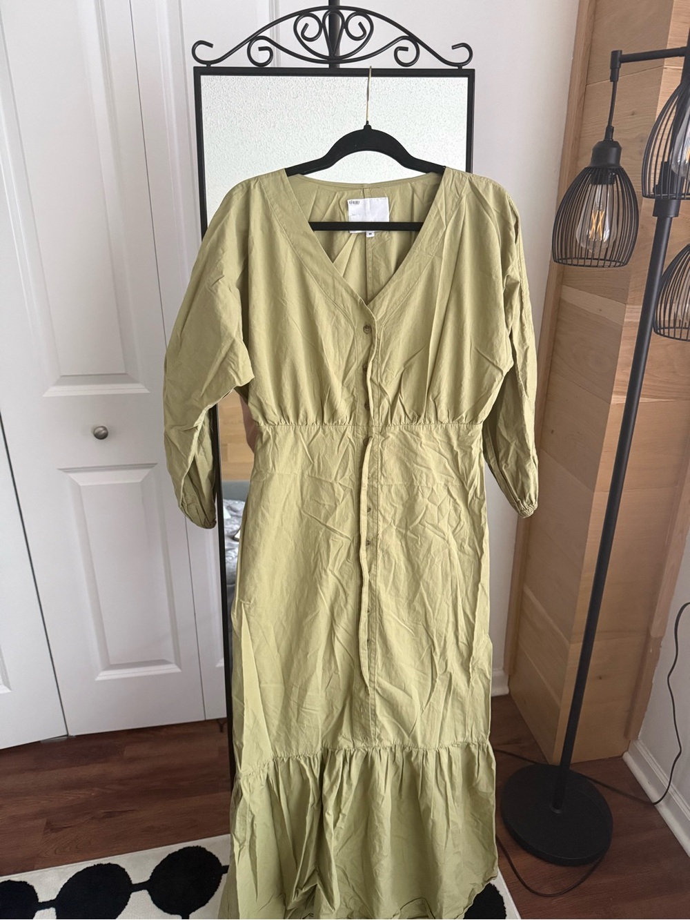 Women's V-Neck Tiered Maxi Dress in Olive Green Rita Row size M
